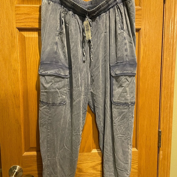 NWT-Torrid relaxed fit jogger size 2 (18/20) - Picture 8 of 8